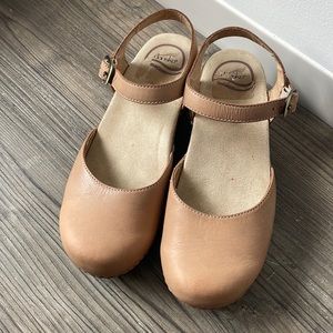 Dansko Sam Sand Dollar 37